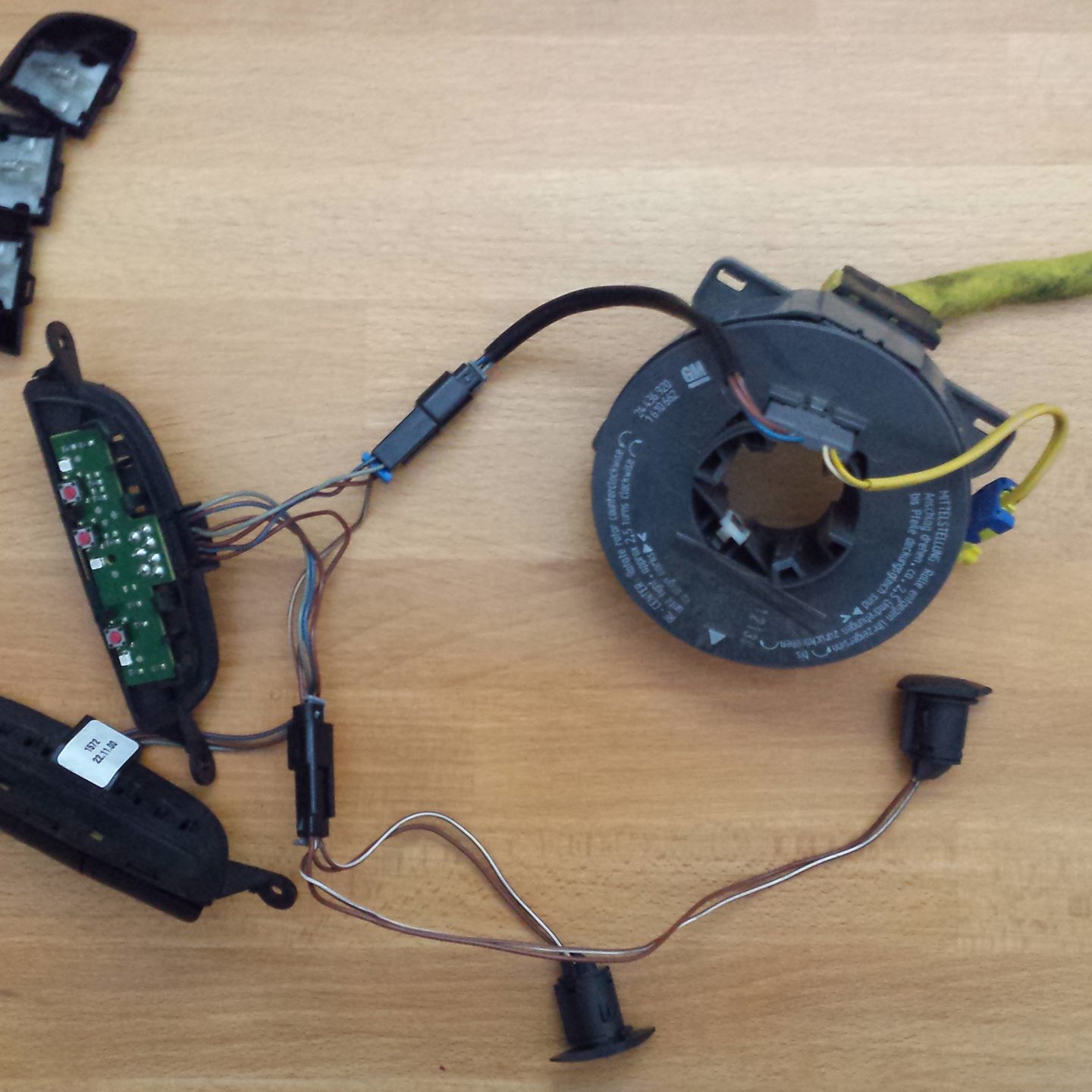 Project : Steering wheel audio controls – Reverse engineering